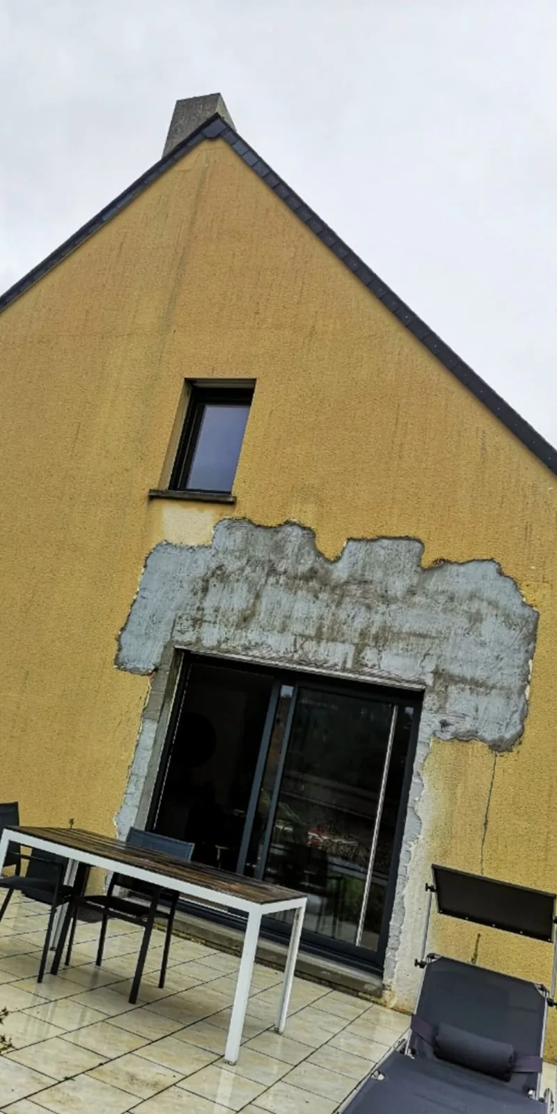 Maison, façade harmonisée : avant les travaux
