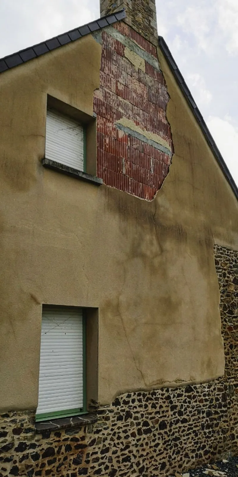 Pignon, pierre et joints : avant les travaux